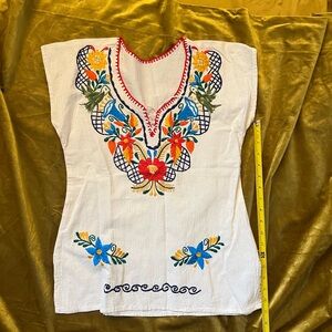 Oaxacan huipil top - hand embroidered vintage